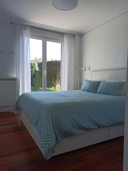 Bajo Con Jardin Privado Lägenhet Santander Exteriör bild