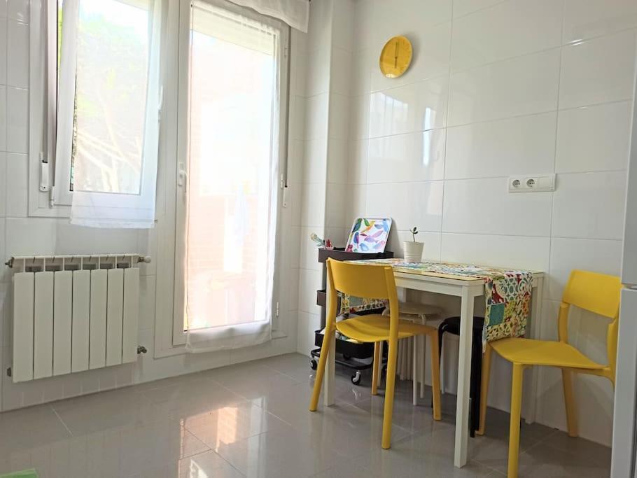 Bajo Con Jardin Privado Lägenhet Santander Exteriör bild