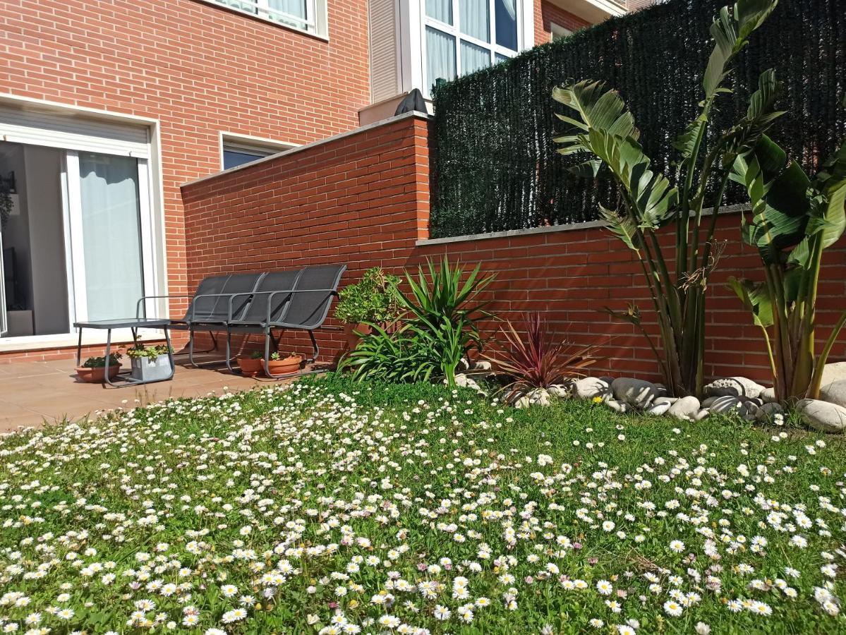 Bajo Con Jardin Privado Lägenhet Santander Exteriör bild